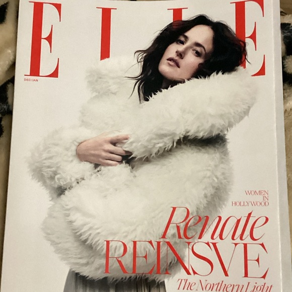 Elle - Picture 1 of 2